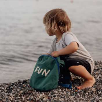 Small backpack in velvet – Fun