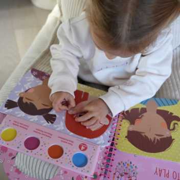 Sticker book - dress up fun