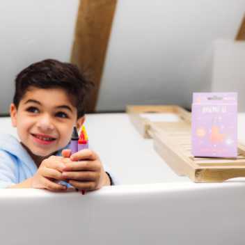 Bath crayons - six pieces