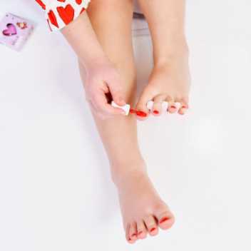 Magical nail polish - Class Clown