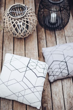 Matrix cushion case - light grey  - 3
