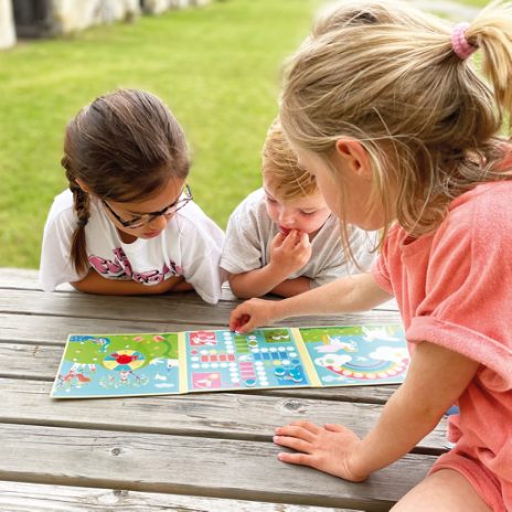 Magnetic travel game - Ludo in adventureland - 1