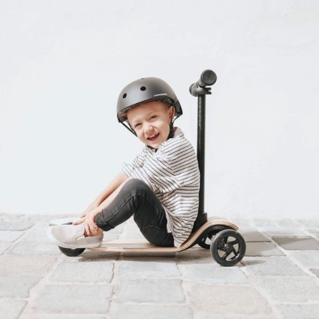 Scooter - black line - 2
