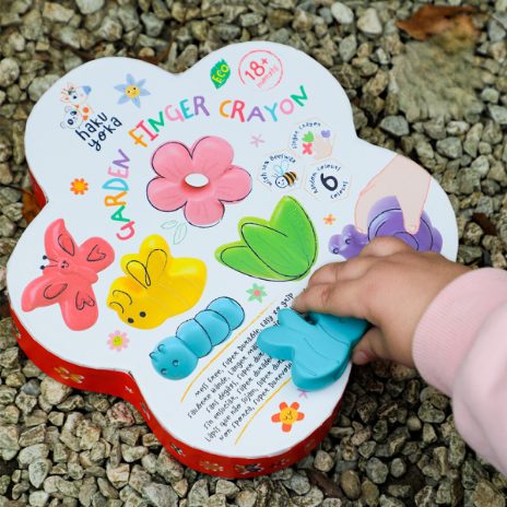 My first crayons - a trip to the garden - 4